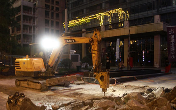 临沂一单位恶意毁绿改车辆出入口造成损失10