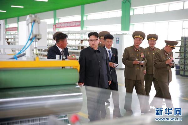 金正恩视察新建的朝鲜人民军综合渔具厂（图）