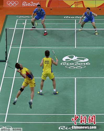 柴飚、洪炜不敌马来西亚组合 无缘羽毛球男双决赛