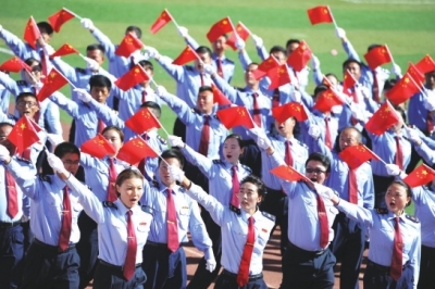 行进中的工商税务方队