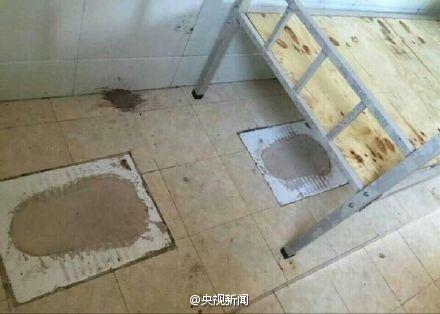 贵州铜仁一中学公厕改为学生宿舍 当地教育局