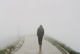 美国哈佛大学研究员称朋友少危害或如吸烟