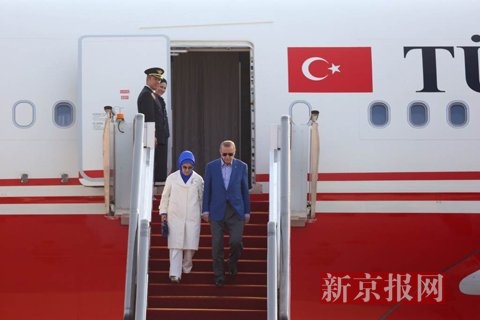 土耳其总统携夫人抵达杭州出席G20峰会(图)