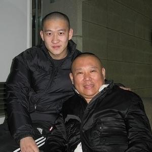 徒弟力挺郭德纲斥曹云金:想挣钱还逼走你?