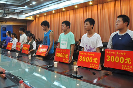 我国人均水资源_农村自建房二层_邢台市农村人均收入(2)