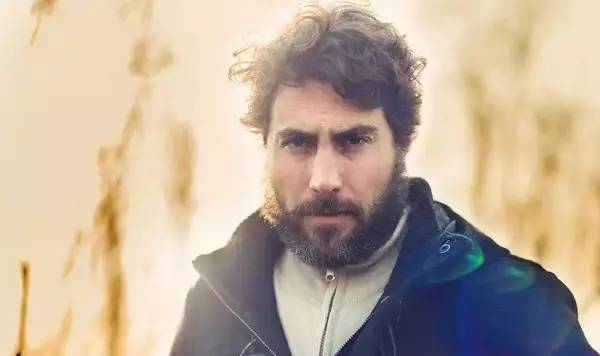 他一再爱上中国人,他则一再被中国人击毙_凤凰