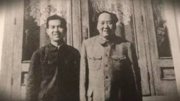 纪录片 | 从他身边人 叙述毛泽东_凤凰卫视