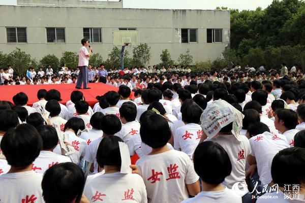 迎中秋比歌喉 江西女监传出好声音