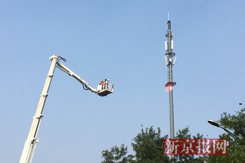 救援现场。新京报记者 许研敏 江峡 摄