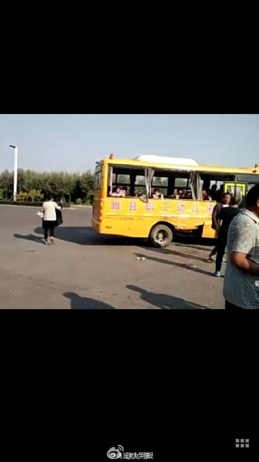 河南睢县幼儿园校车与货车相撞 13人受伤其中