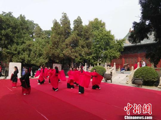 山西太原首次举办汉文化艺术节。　李新锁　摄