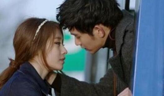 韩剧接吻套路,朴信惠虐狗无敌_娱乐频道_凤凰网