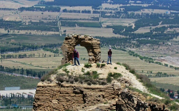山西广武明长城标志性景观月亮门坍塌 破坏原