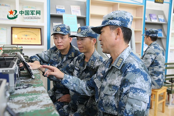 北部战区空军将安全行车"大数据"库搬进规划室