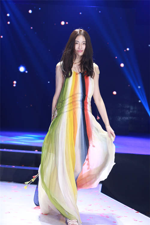 陈碧舸任导师选手压力大 被称:完美到陌生