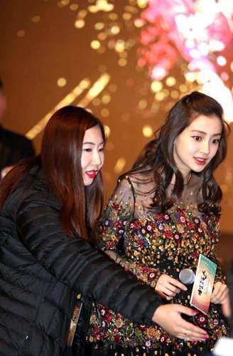 Angelababy宣布怀孕后首现身:准妈妈变胖变美