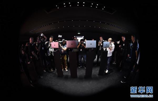 Apple发布会拍摄 7fceb494-58bf-4c32-bb0d-880d65eab4bb_size20_w600_h385.jpg