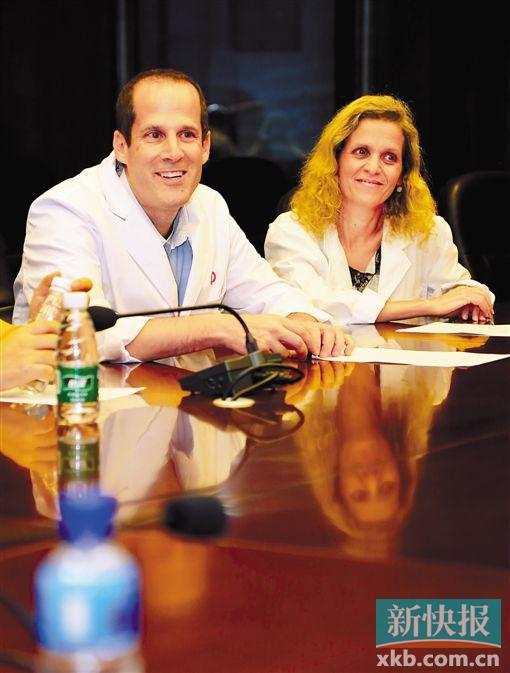 ■Shomron教授和他的妻子Anatfei。