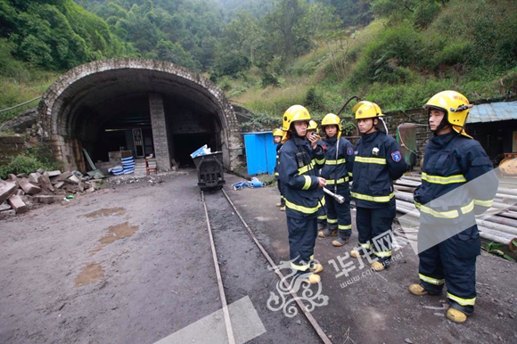 重庆全面搜救永川煤矿瓦斯爆炸事故失踪人员