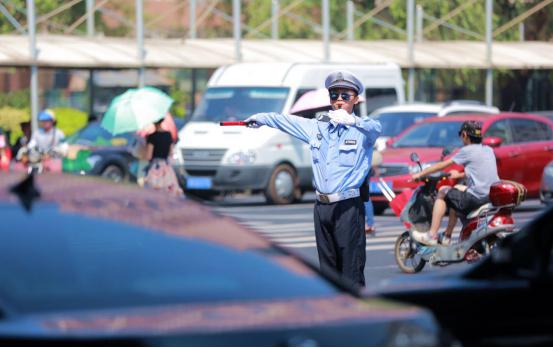 创新管理勤务机制 上海警方让交通大整治可持