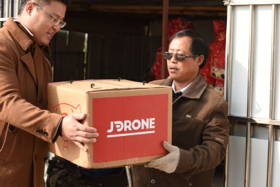 ?双11快递放大?招 京东派出无人机送货_凤凰