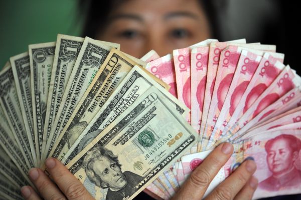 外媒:人民币对美元汇率破6.8关口 六年最低