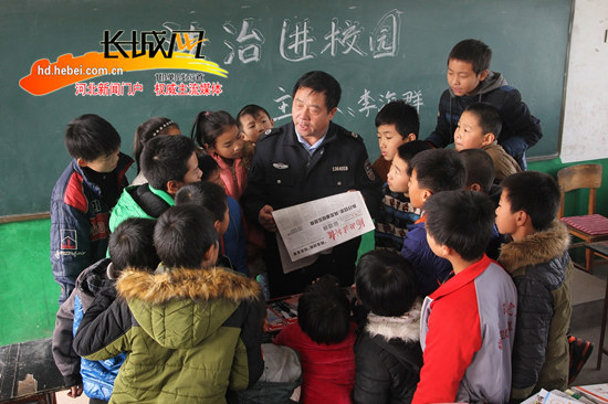 魏县:最美魏州人李海群进校园讲法治课黄厚江课堂教学v校园图片