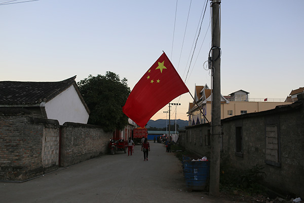 缅北战事致云南边境小镇小商贩生意大减,但仍