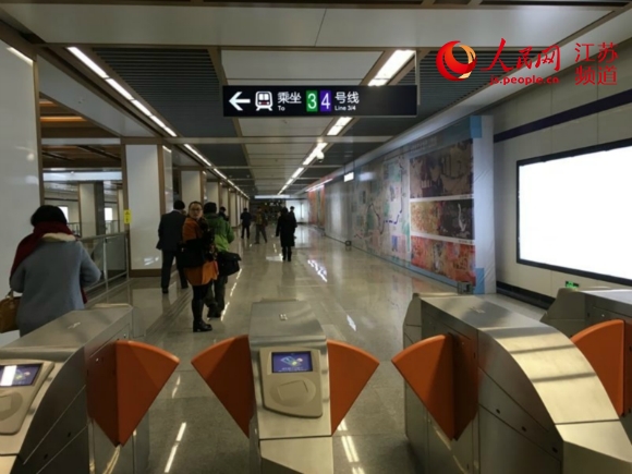 南京地铁四号线开通在即 站点基本完成复绿