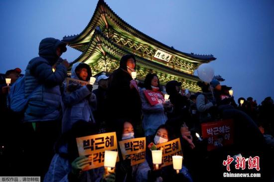 韩媒：“挺朴派”元老议员将建议朴槿惠主动下台