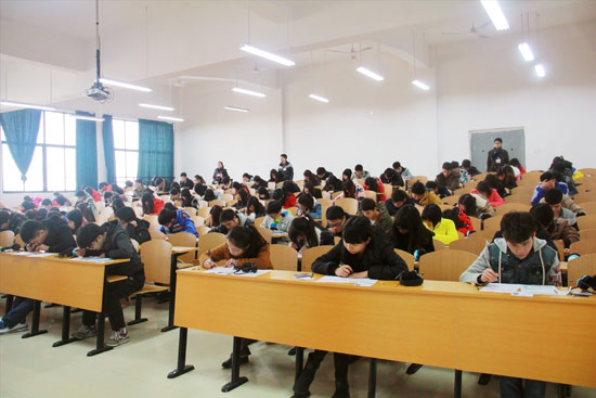 2017年河北省普通高校专接本考试本月12日报