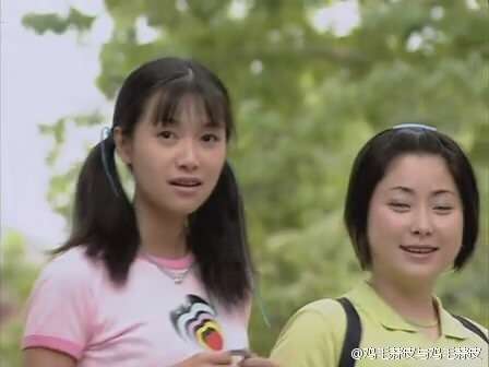 徐静蕾晒《将爱》青涩照 李亚鹏长发帅气