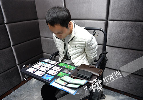 男子用假身份证到酒店当服务员伺机盗窃。两江新区警方供图