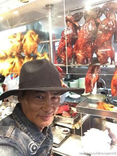 任达华老婆性感,近照女儿高大名模,性感被封为美乳出水全家迷人图片