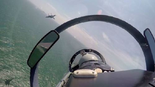 中国空军多型主战飞机赴南海战斗巡航新华社发