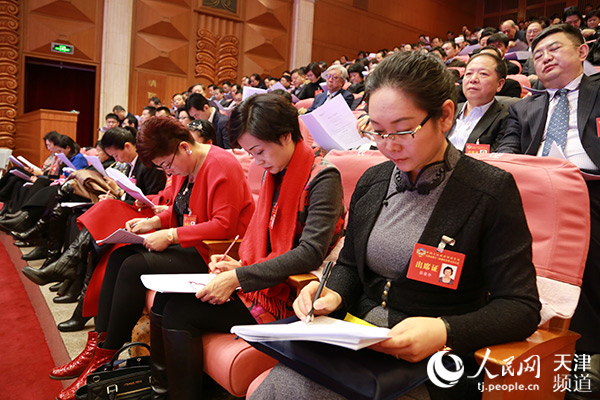 天津市十六届人大六次会议1月15日开幕 孙晓川/摄