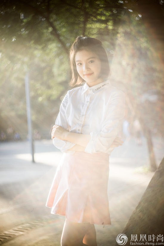 00后新晋女生v女生C.Classa女生校园写真首次曝那天少女生日表白图片