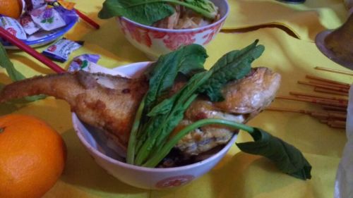 即墨农家过年民俗：大年夜供桌，供奉历代祖先回家过年  齐鲁晚报 记者 周青先 摄