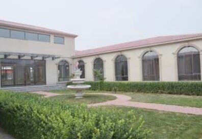 温泉小镇是郑路镇的发展方向。