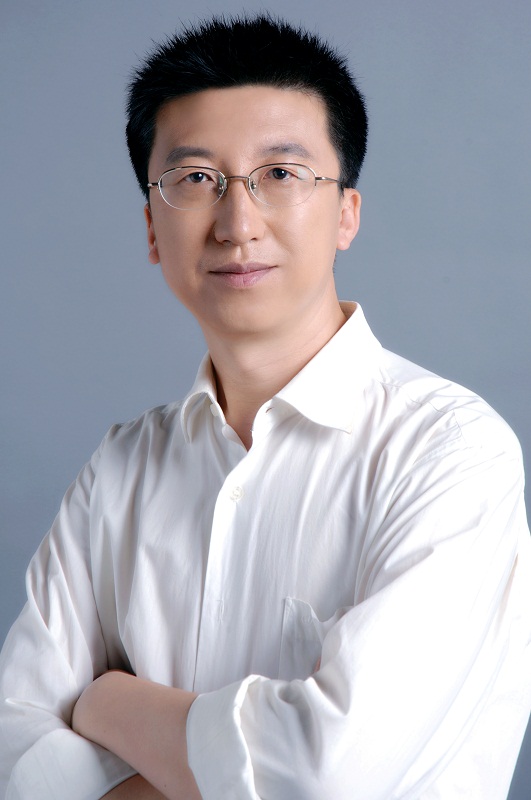 洪琳，中国之声观察员，国际台首席国际时事评论员