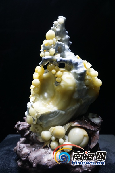 　　昌江玉艺术馆展出的玉雕作品。南海网记者 周静泊 摄