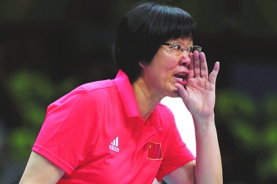 原标题:郎平"升任"女排总教练 中国球迷悬了近半年的心昨日下午终于落