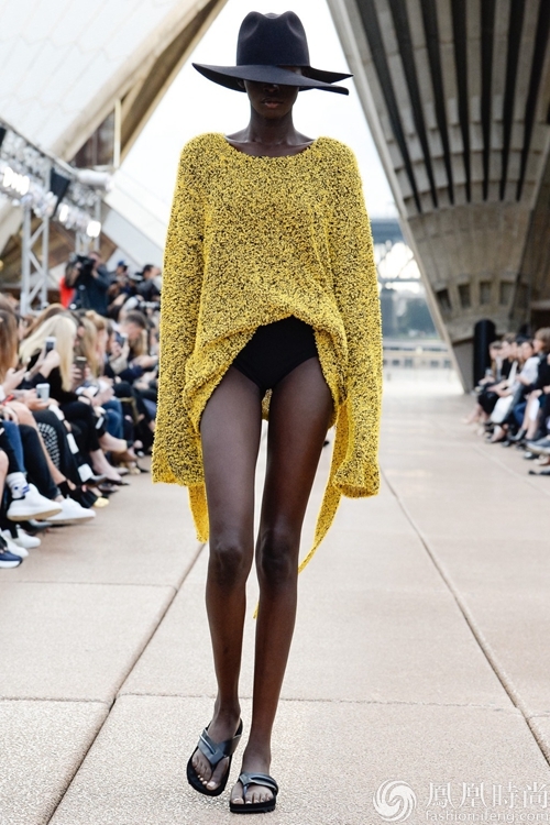 看过那么多女明星街拍 依然只服高圆圆