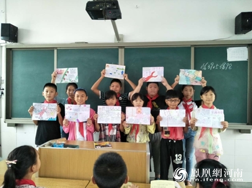 七彩阳光 快乐暑假:德育作业让假期更有意义