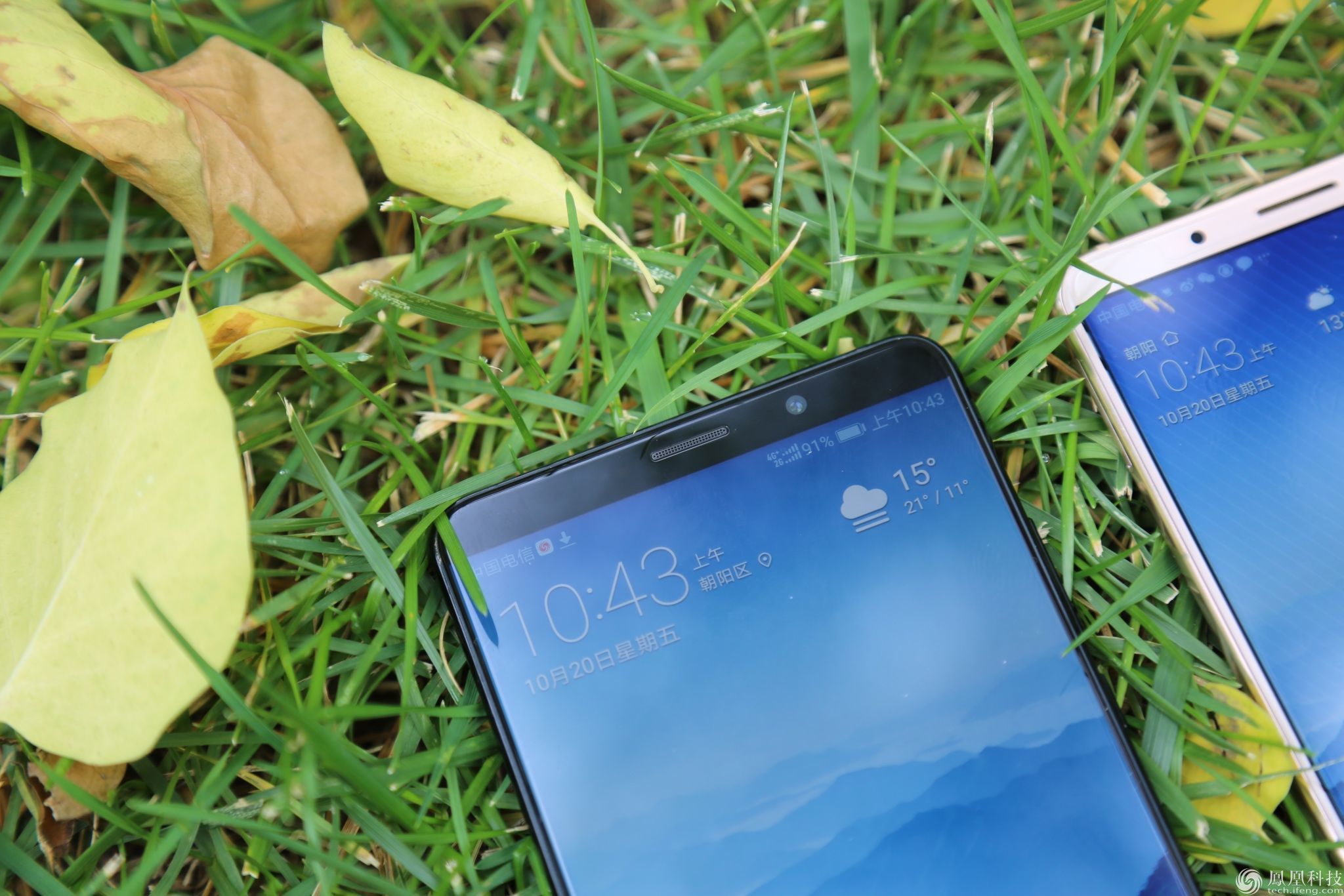 HUAWEI Mate 10双旗舰图赏:明玉卷秋叶 麒麟