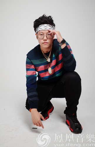 石璐新歌《TOP》上线 勇敢生活能量满格