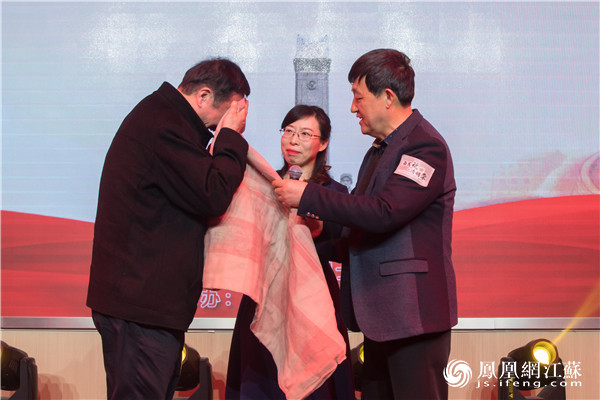 英烈后人祭雨花魂：烈士精神永垂不朽