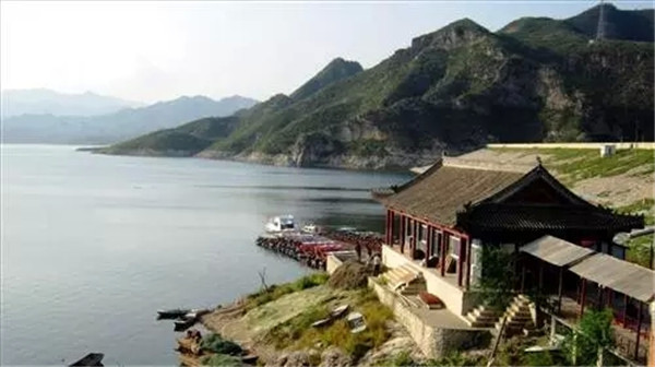 北京周边自驾游北京周边好玩的湖大盘点