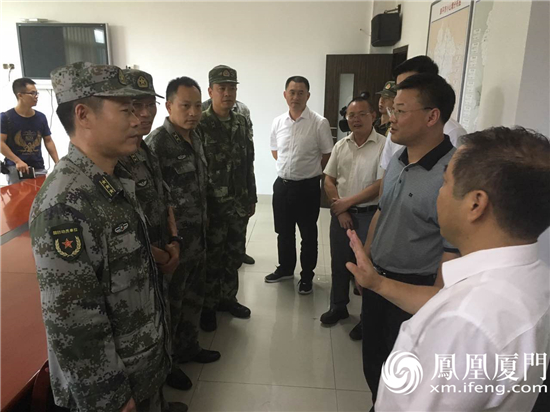 厦门警备区全力防抗台风莫兰蒂 预置400兵力