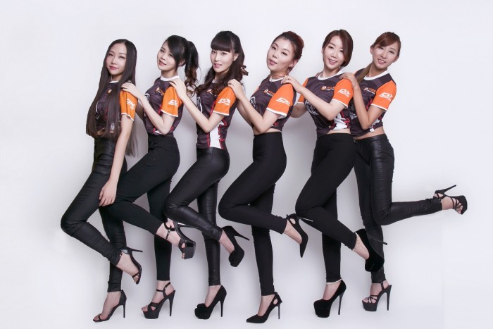 专访efuture守望美女战队:我们要做巾帼英雄